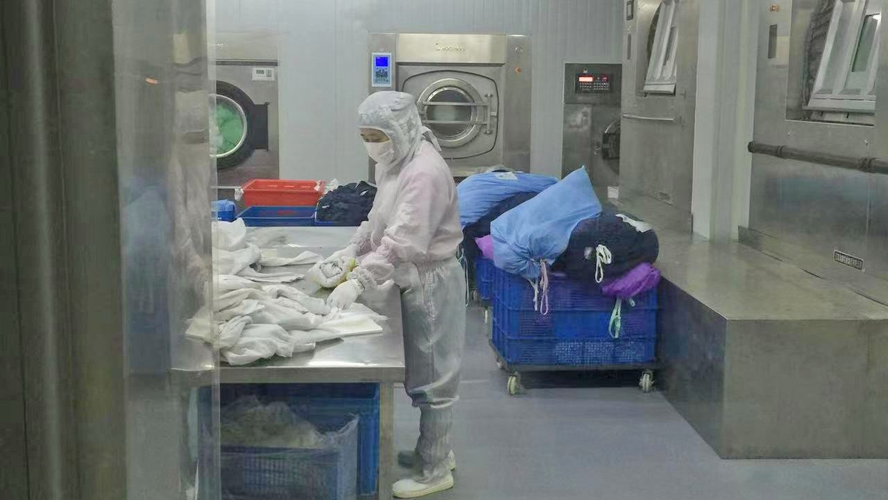 工作时经常穿的洁净服你知道如何清洗吗？